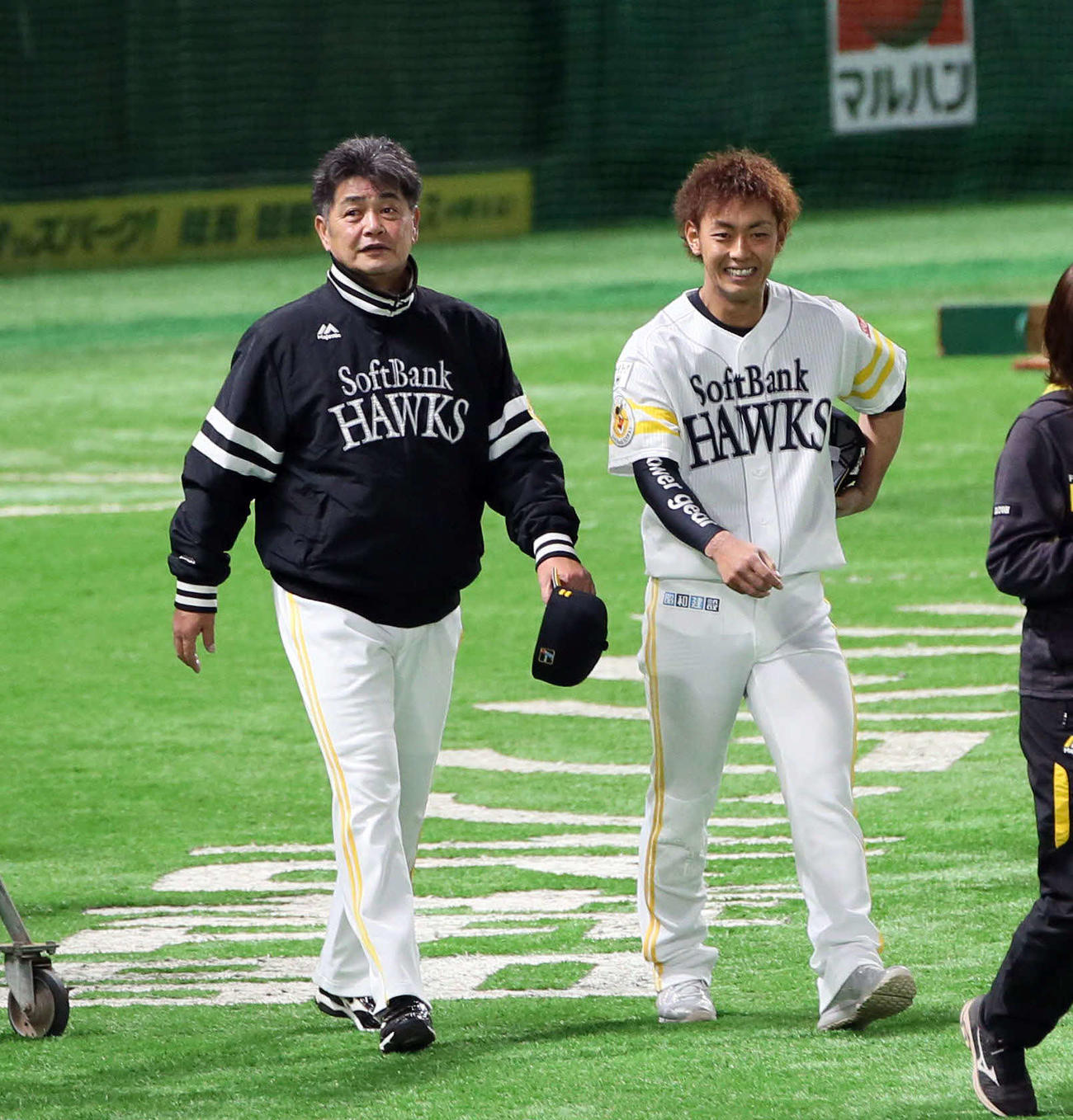 工藤監督と話す今宮（右）（2020年3月24日撮影）