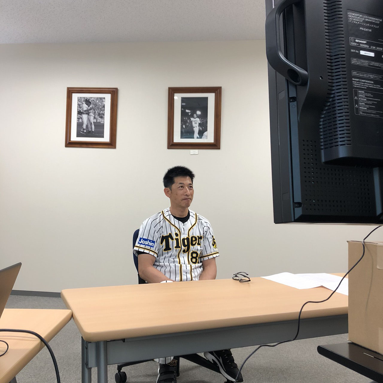 オンラインミーティングでファンと交流する阪神矢野燿大監督（球団提供）
