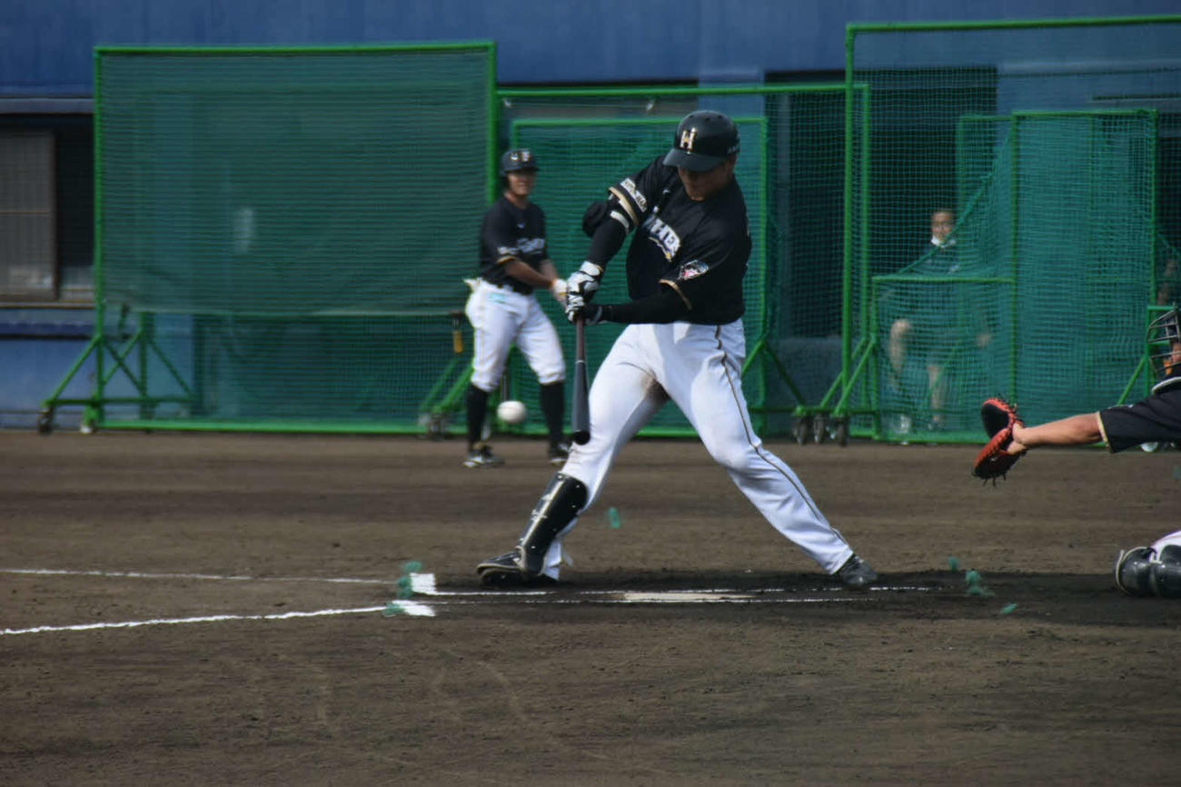 ケース打撃で3打数3安打だった日本ハム清宮（球団提供）