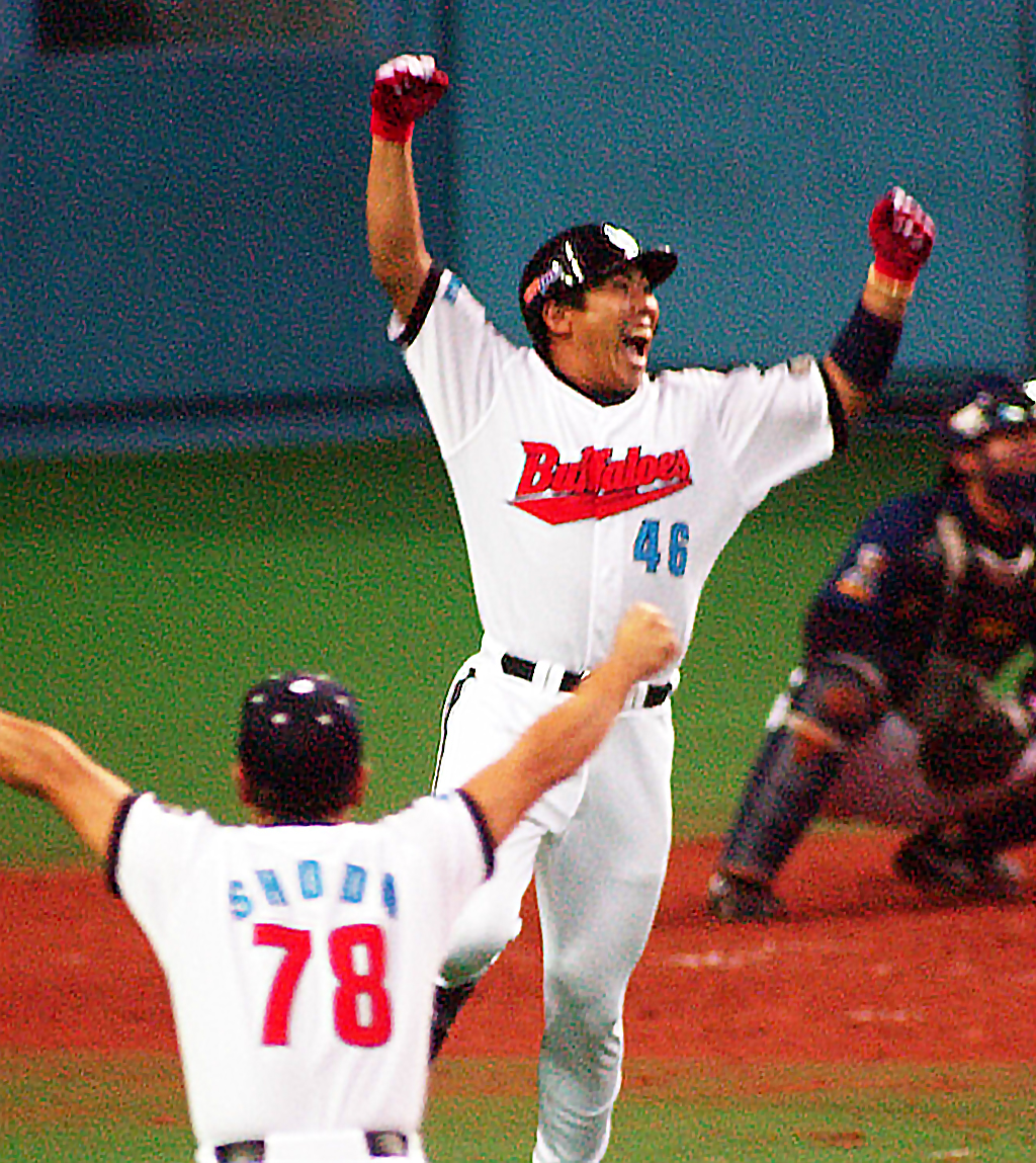 優勝を決める代打逆転サヨナラ満塁本塁打を放った近鉄時代の北川博敏（2001年9月26日撮影）