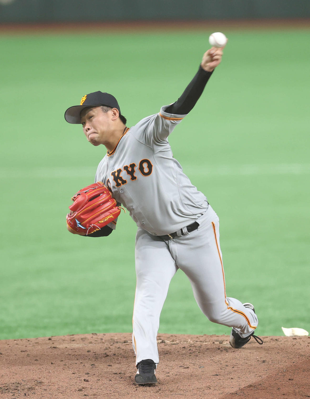 第2試合の白組対紅組　力投する紅組先発の田口（撮影・河野匠）