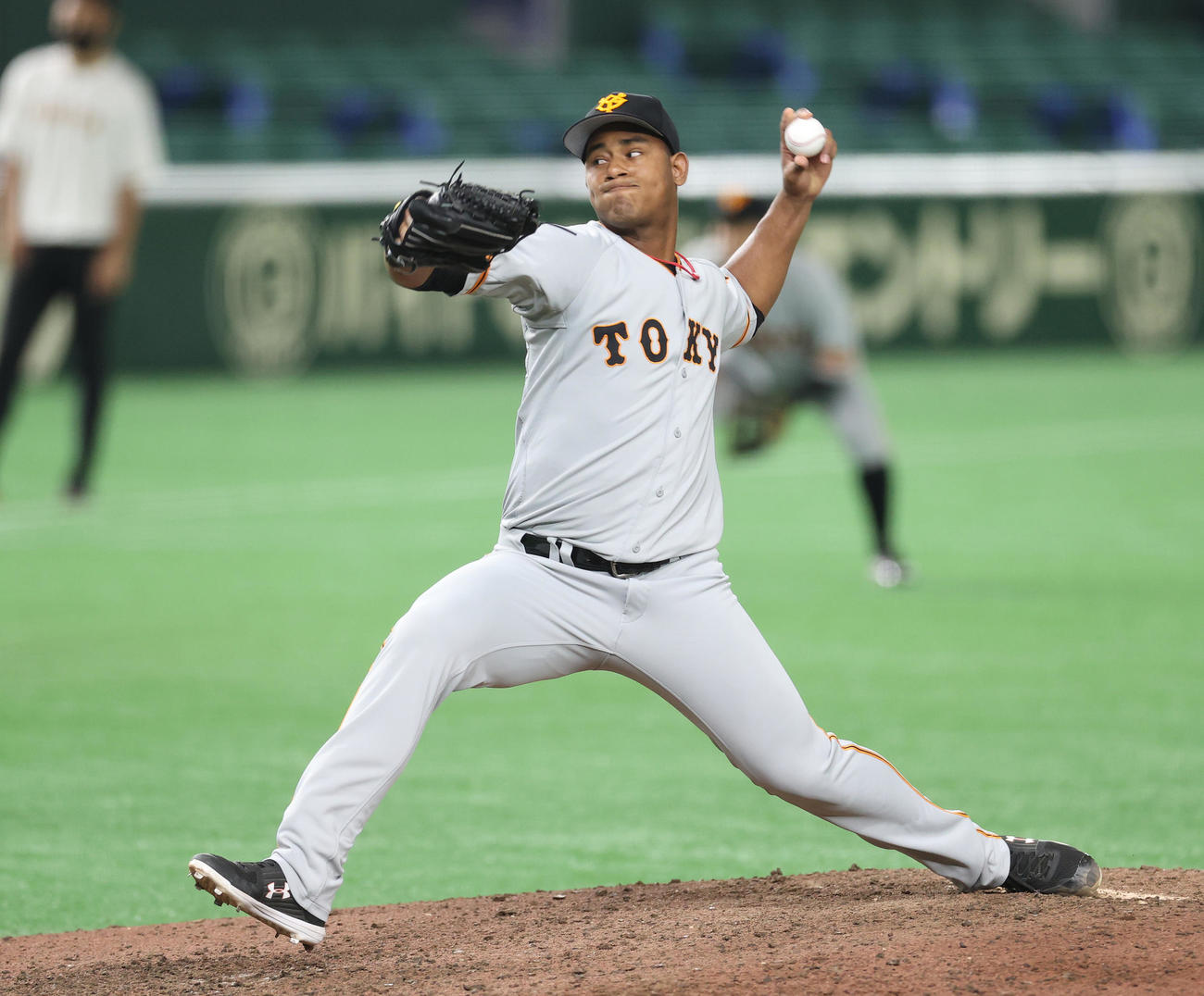 第2試合の白組対紅組　7回裏に紅組3番手で登板したメルセデス（撮影・河野匠）