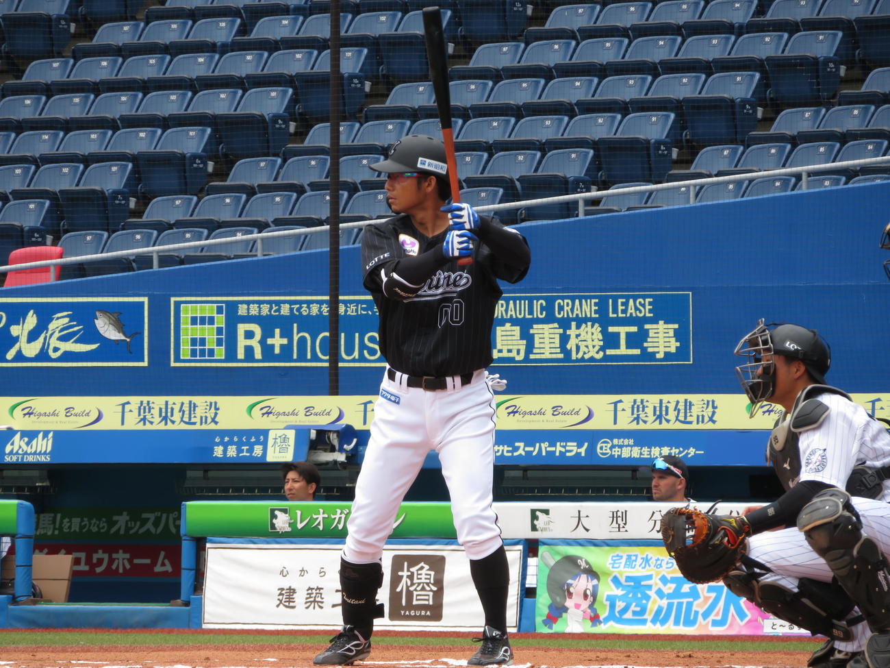 紅白戦に「2番・二塁」で出場したロッテ鳥谷（撮影・金子真仁）