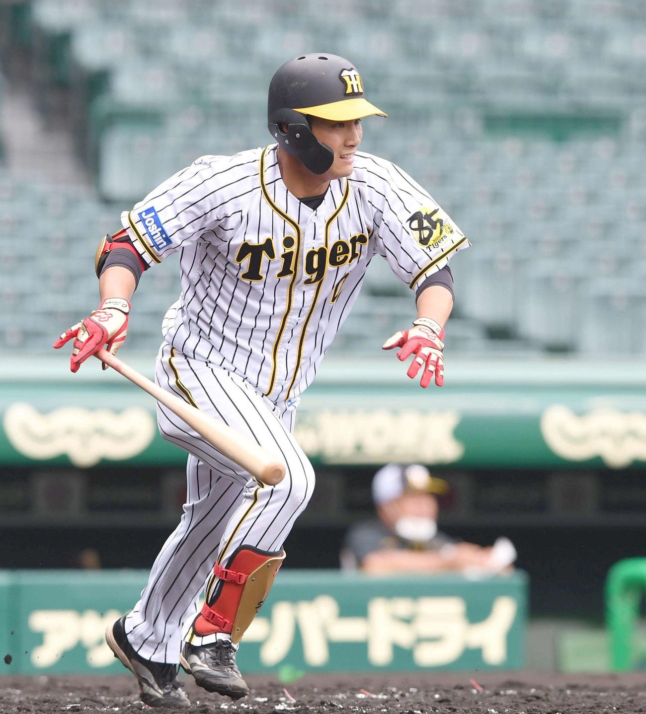 2回白組2死二塁、木浪は右前適時打を放つ（代表撮影）