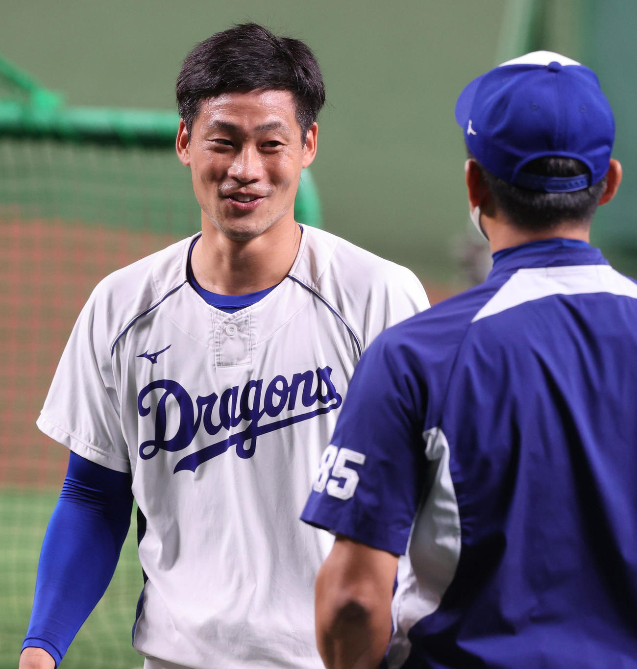 打撃練習後、明るい表情を見せる加藤（現場代表）