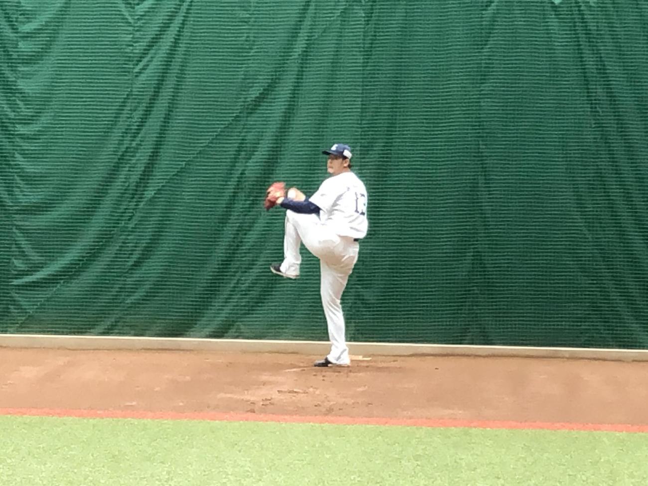 巨人との練習試合に向け、調整する西武高橋光成（球団提供）
