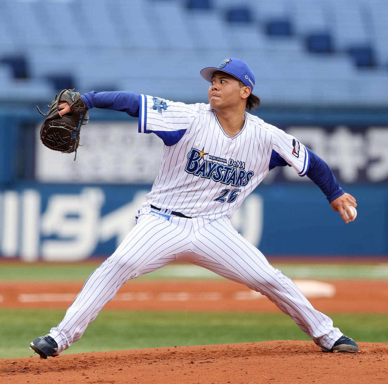 DeNA対楽天　DeNA先発の浜口（撮影・江口和貴）