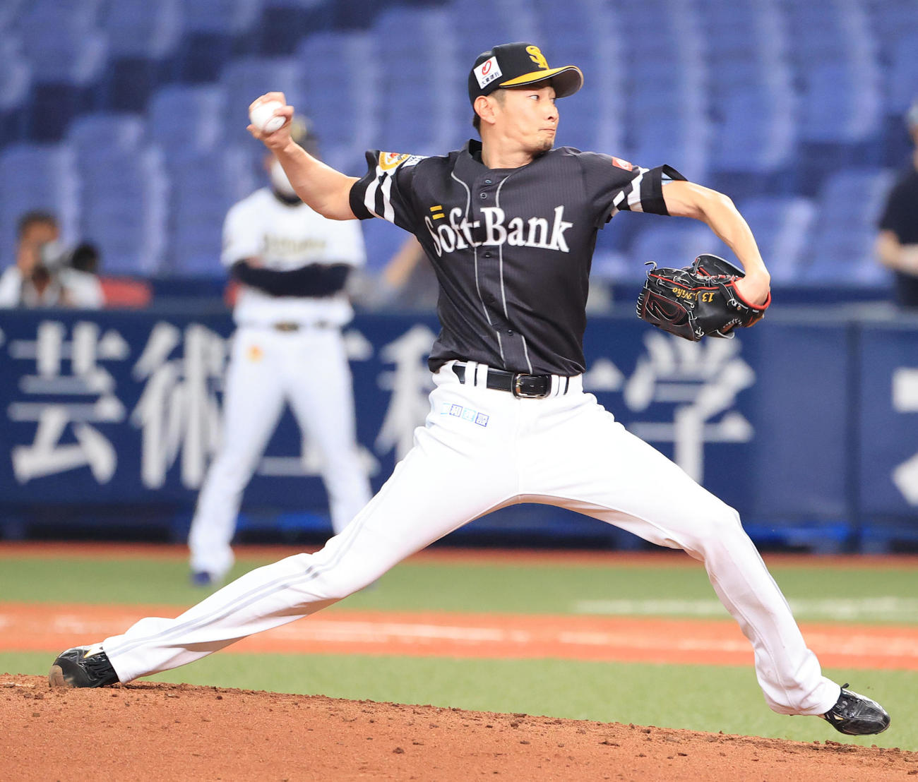 練習試合オリックス対ソフトバンク　ソフトバンク先発の二保（撮影・清水貴仁）