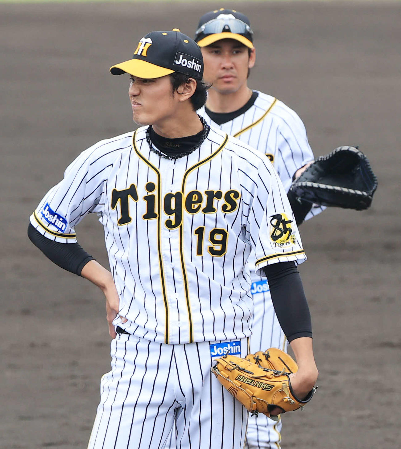 2軍練習試合　阪神対ソフトバンク　8回表ソフトバンク無死一、二塁、古沢勝吾に四球を与えたところで降板を告げられる藤浪晋太郎（代表撮影）