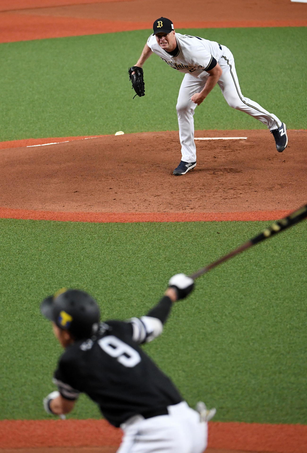 オリックス対ソフトバンク　1回表ソフトバンク1死一塁、アルバースは柳田を空振りの三振に打ち取る（撮影・前岡正明）