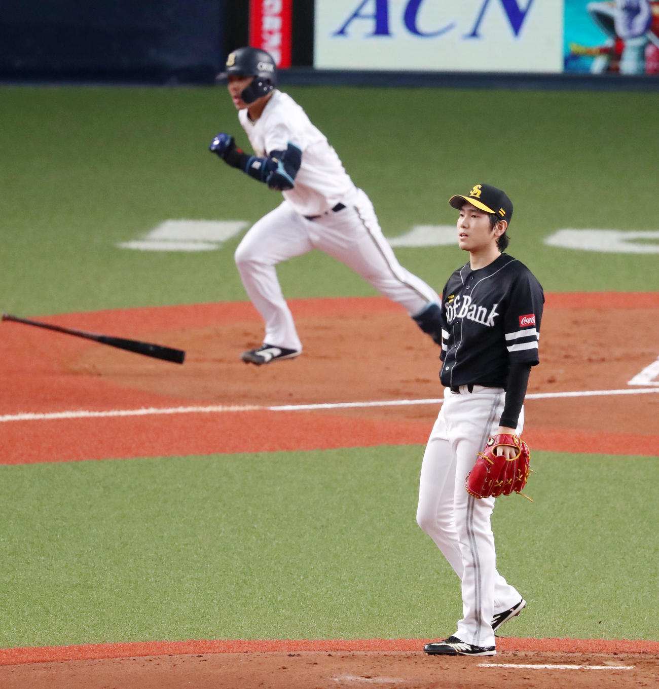 オリックス対ソフトバンク　2回裏オリックス2死、石川は若月に右越え本塁打を被弾（撮影・加藤哉）