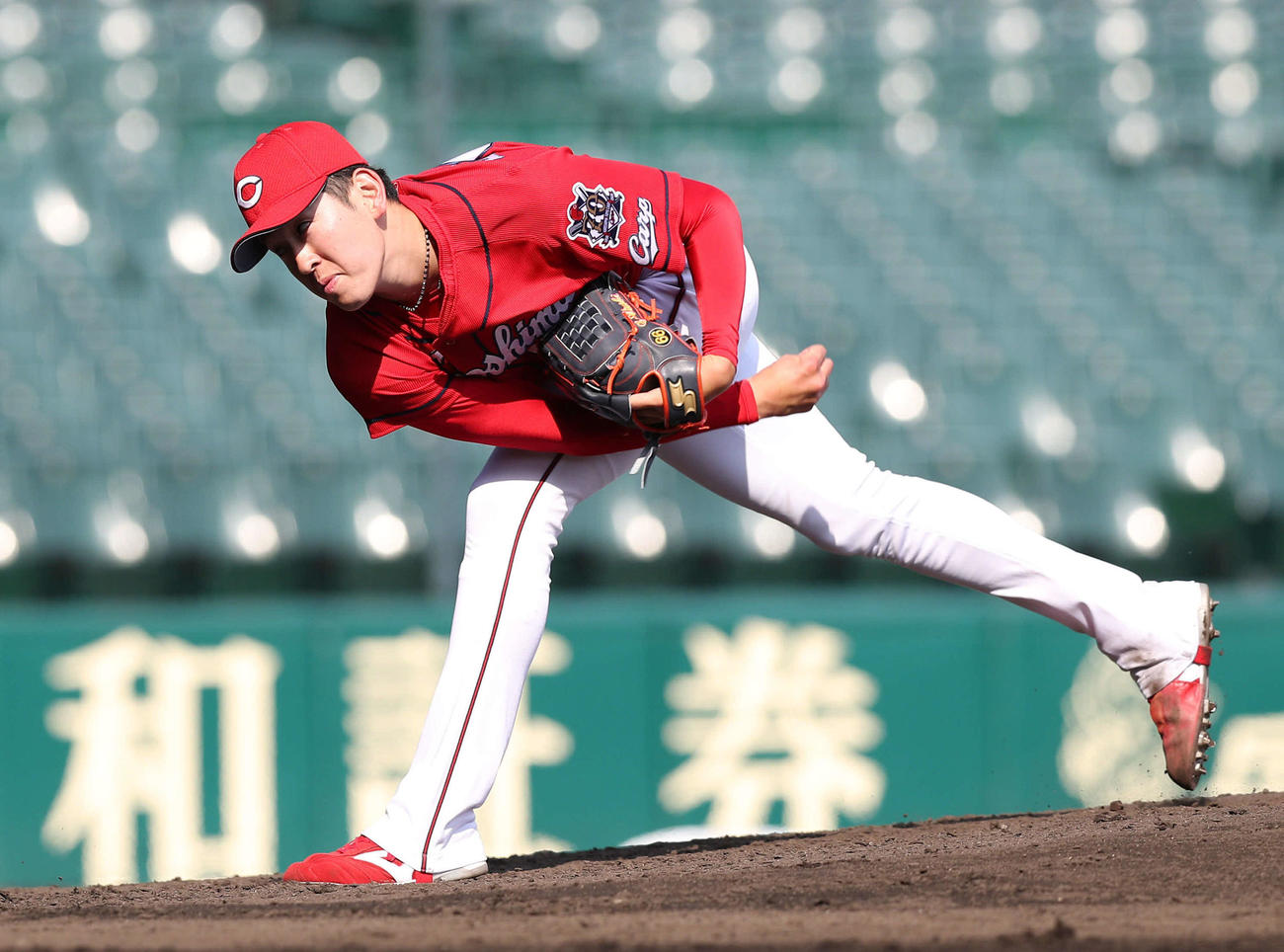 練習試合阪神対広島　4回1失点と好投した遠藤（撮影・前田充）