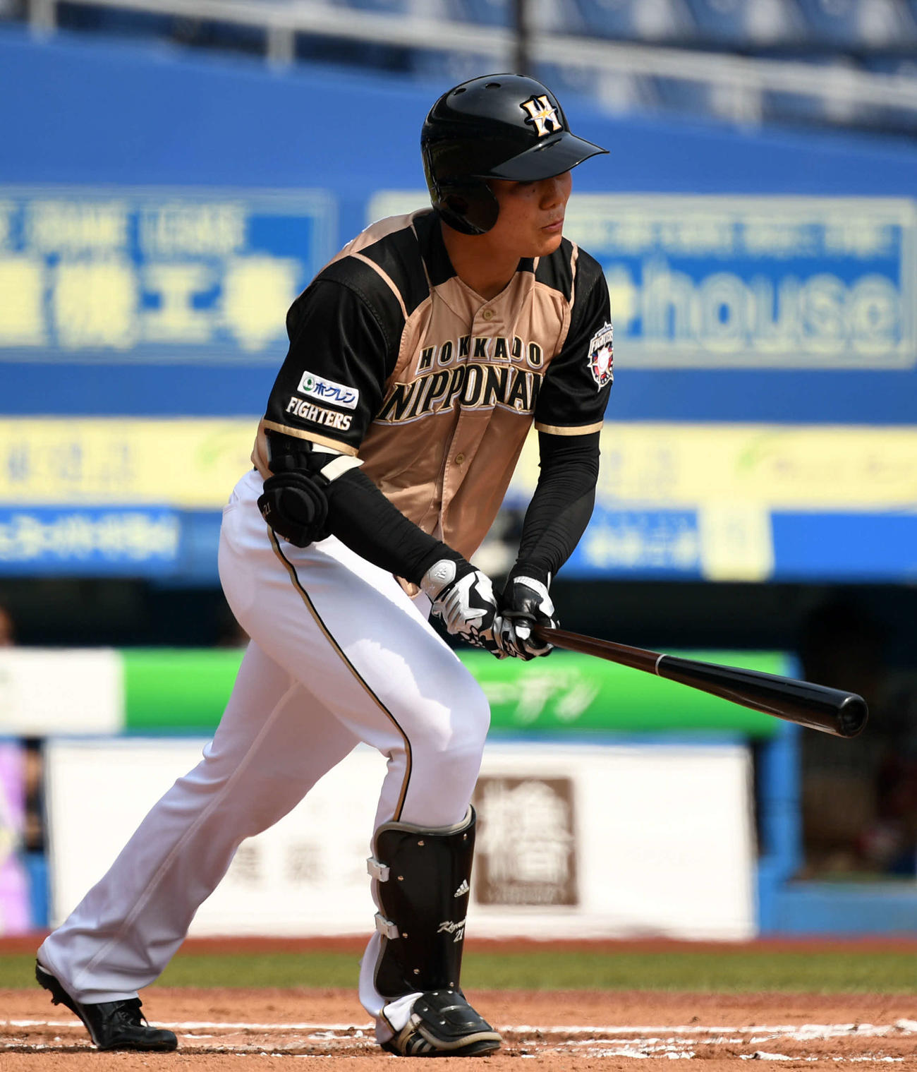 練習試合ロッテ対日本ハム　6回表日本ハム2死、中飛に倒れる清宮（撮影・横山健太）