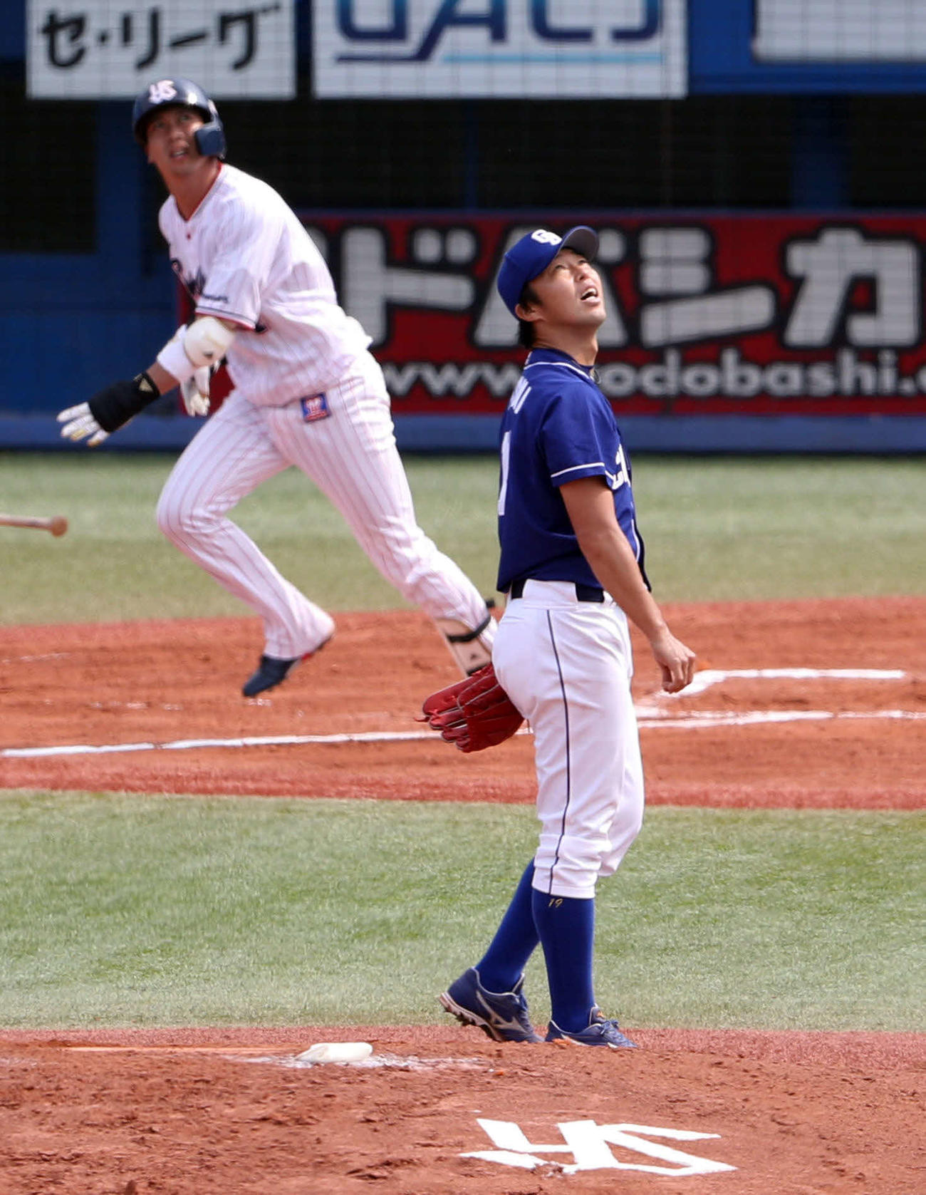 練習試合ヤクルト対中日　6回裏ヤクルト1死、山田哲にソロ本塁打を打たれる吉見（撮影・狩俣裕三）