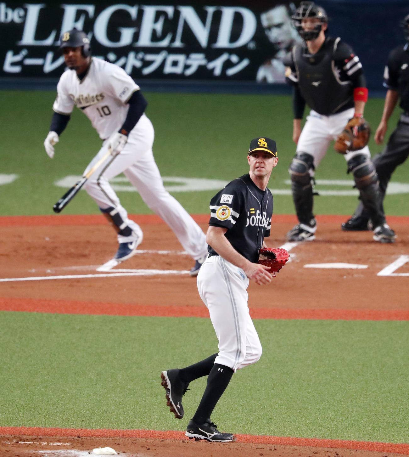 オリックス対ソフトバンク　1回裏オリックス2死二塁、バンデンハークはジョーンズに右前適時打を浴びる（撮影・加藤哉）