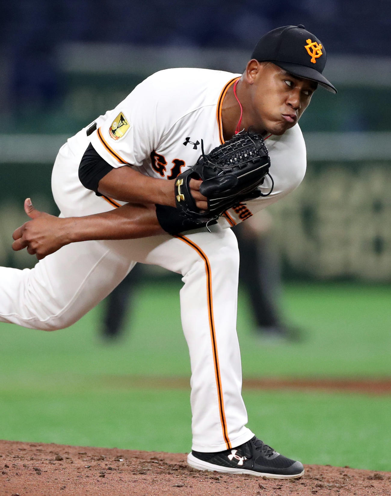 練習試合巨人対ヤクルト　巨人先発メルセデス（撮影・狩俣裕三）