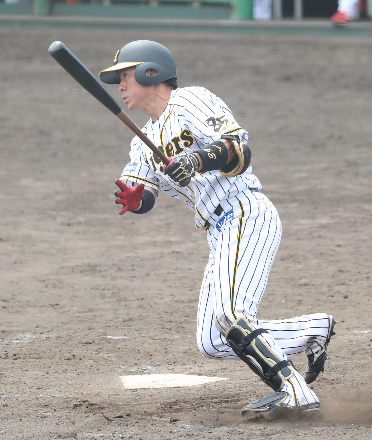 2軍練習試合　阪神－広島　5回、長坂は左前に2点適時打を放つ（代表撮影）