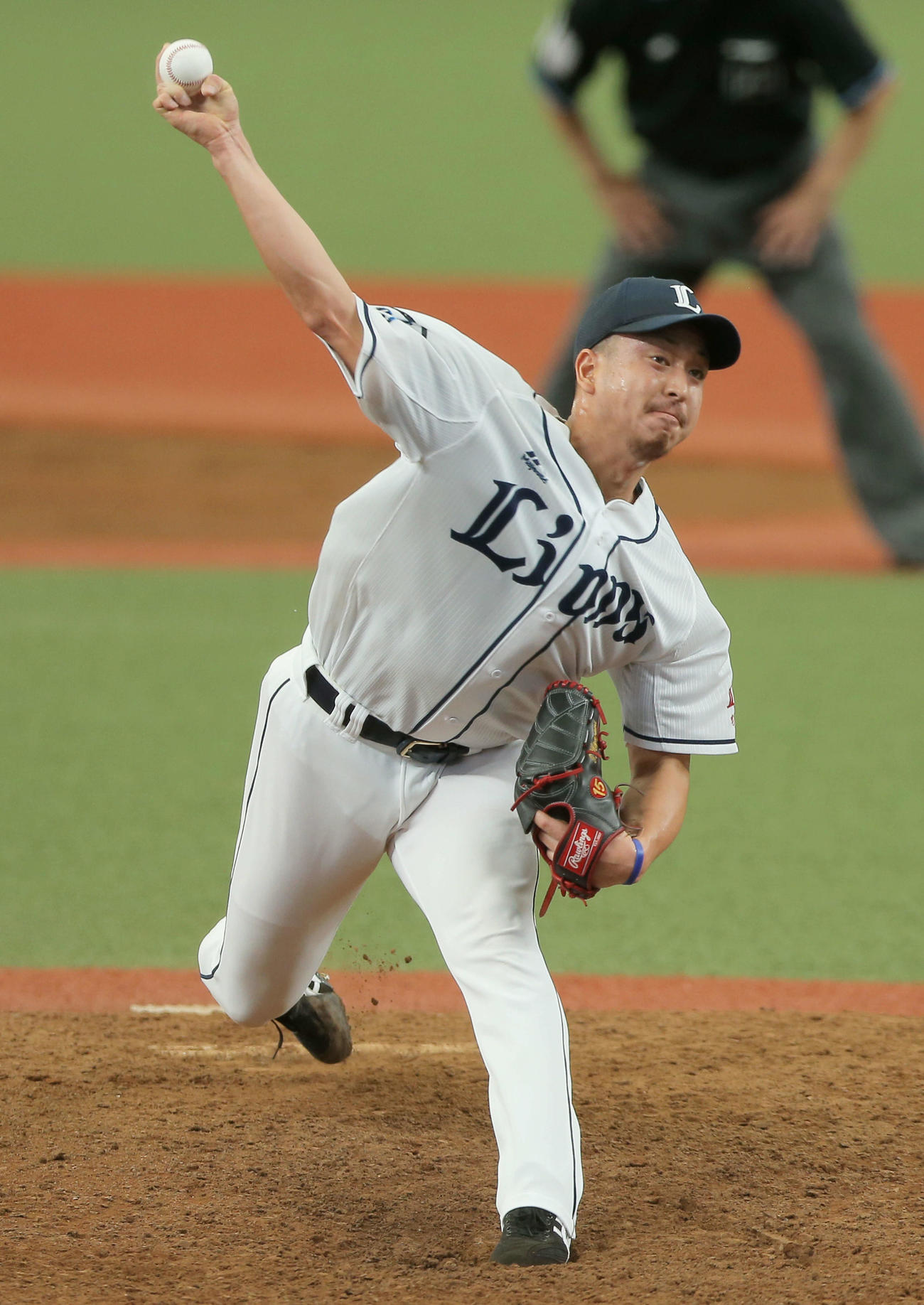 西武対中日　9回表中日2死一塁、力投する西武宮川（撮影・河田真司）