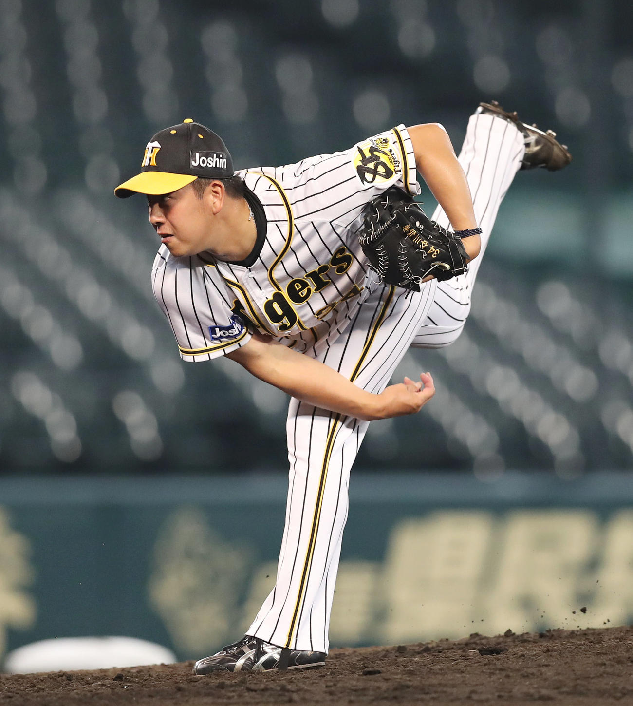 阪神対ソフトバンク　阪神3番手で登板する谷川（撮影・前田充）
