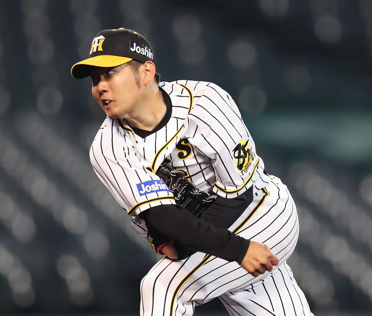 阪神対ソフトバンク　ソフトバンク打線を相手に力投する西勇（撮影・前田充）