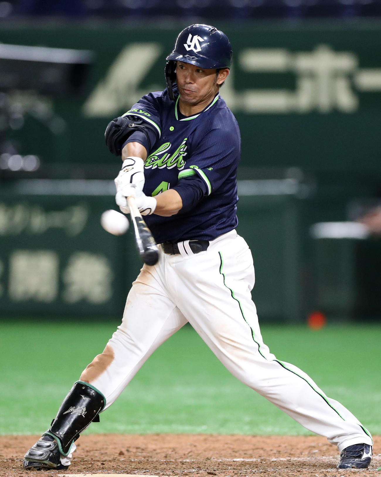 練習試合巨人対ヤクルト　5回表ヤクルト1死二、三塁、犠飛を放つ雄平（撮影・狩俣裕三）