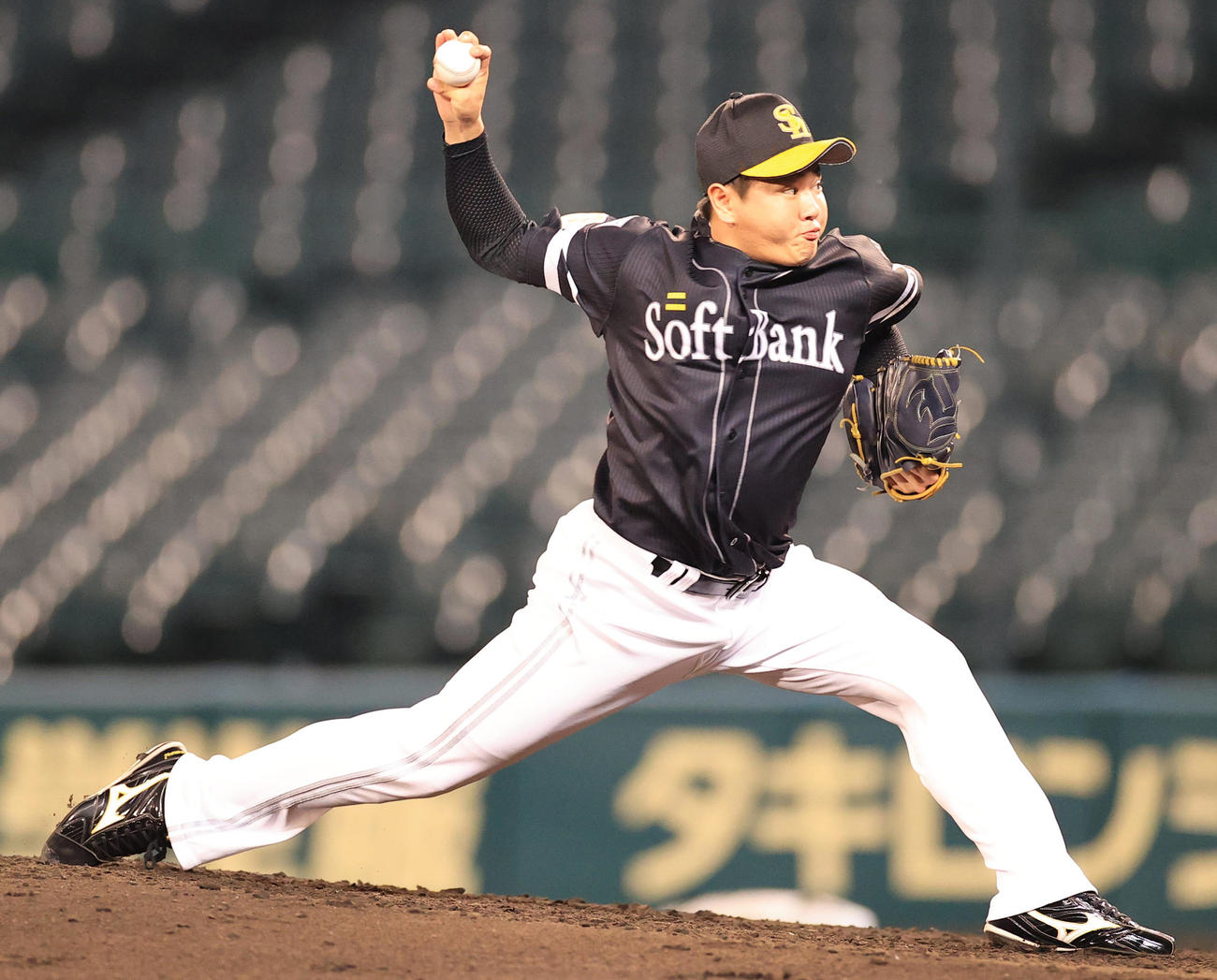 練習試合阪神対ソフトバンク　5回から登板する津森宥紀（撮影・清水貴仁）