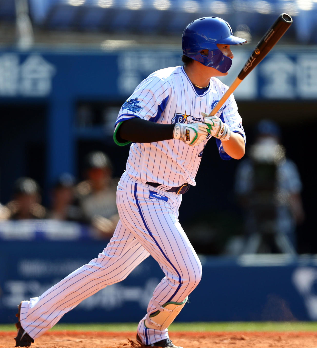 DeNA対日本ハム　9回裏DeNA無死、中前打を放つ佐野（撮影・大野祥一）