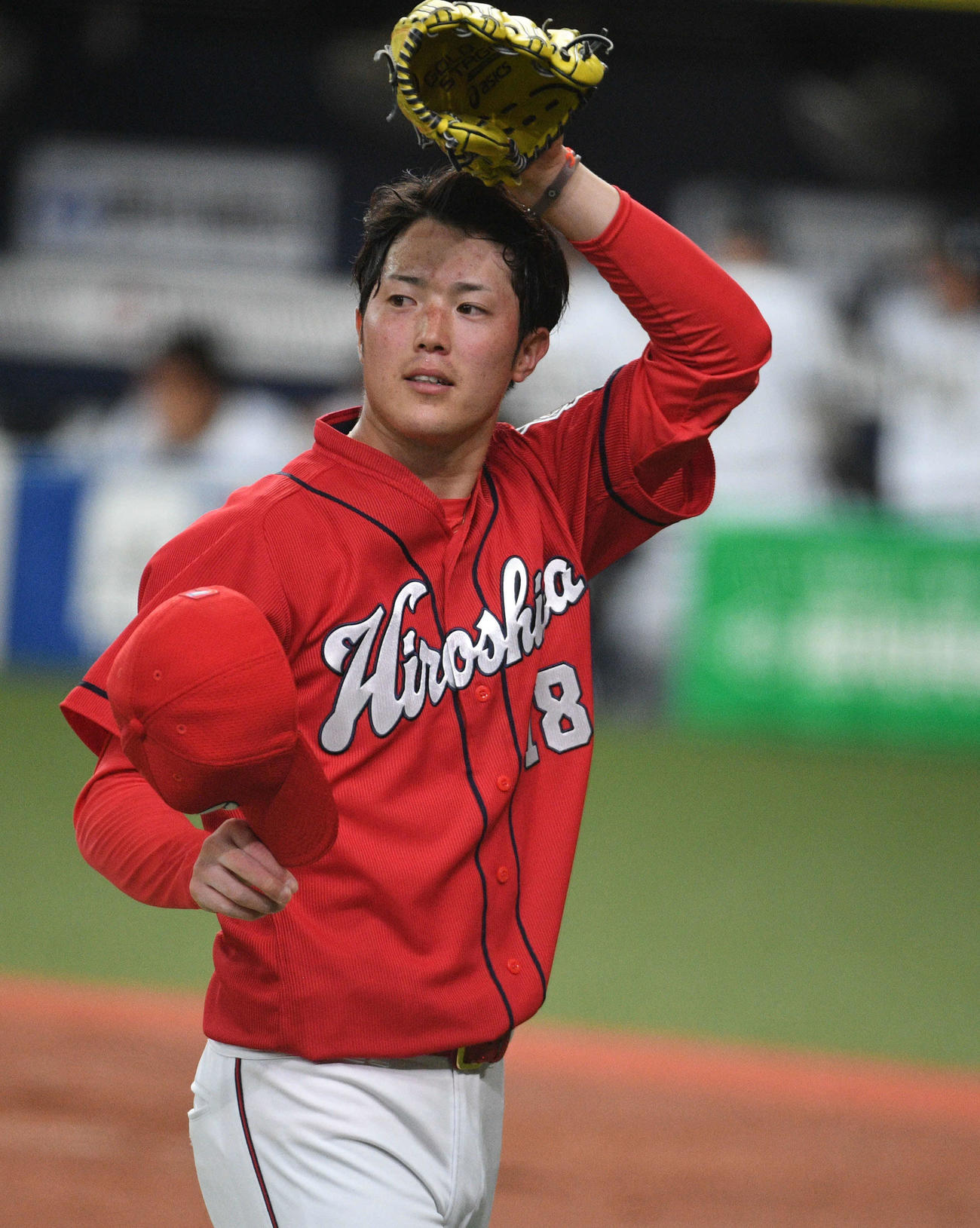 オリックス対広島　立ち上がり3失点にがっくりの森下暢仁（撮影・渦原淳）