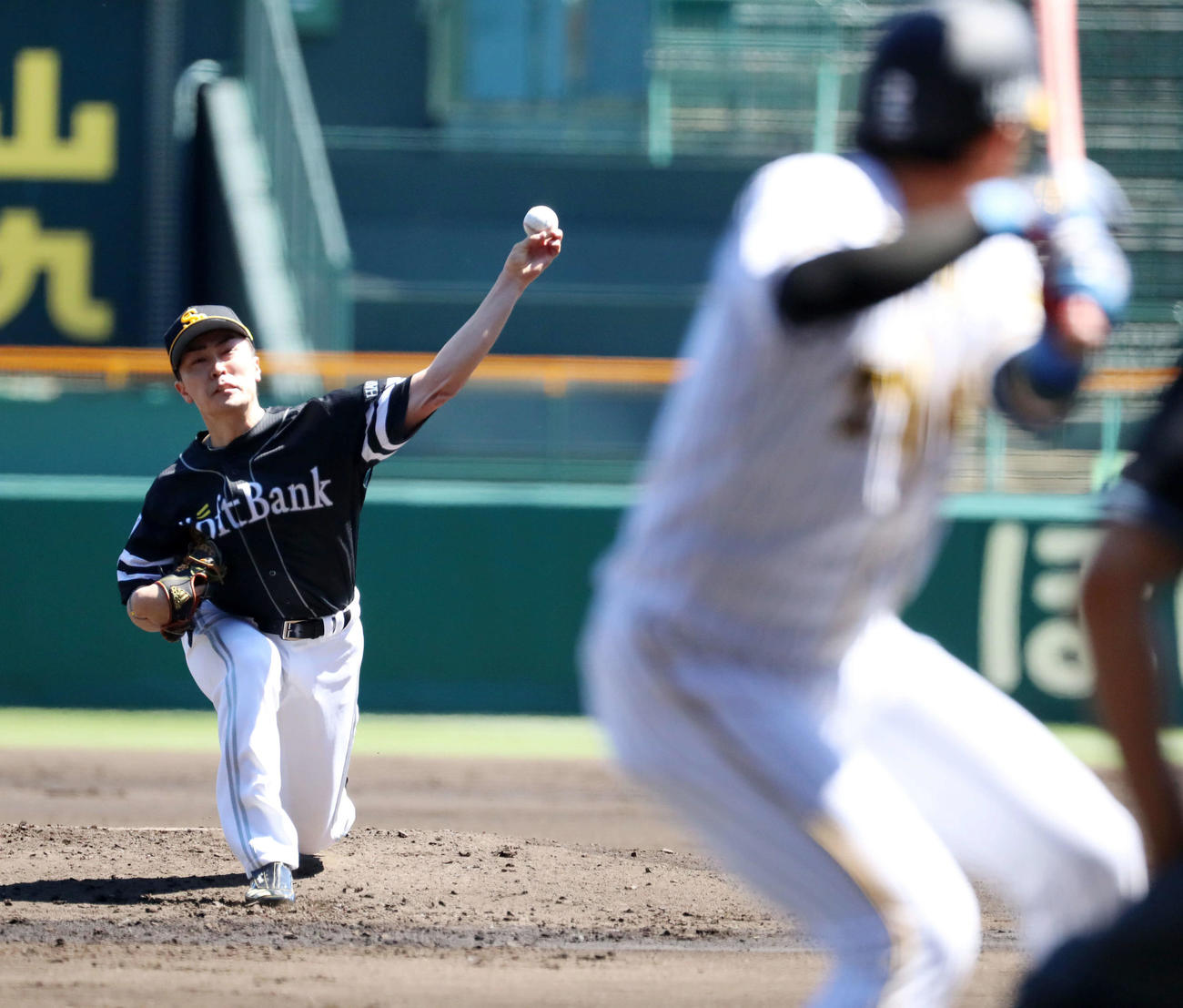 阪神対ソフトバンク　阪神戦に先発し4回を2失点だった和田（撮影・加藤哉）