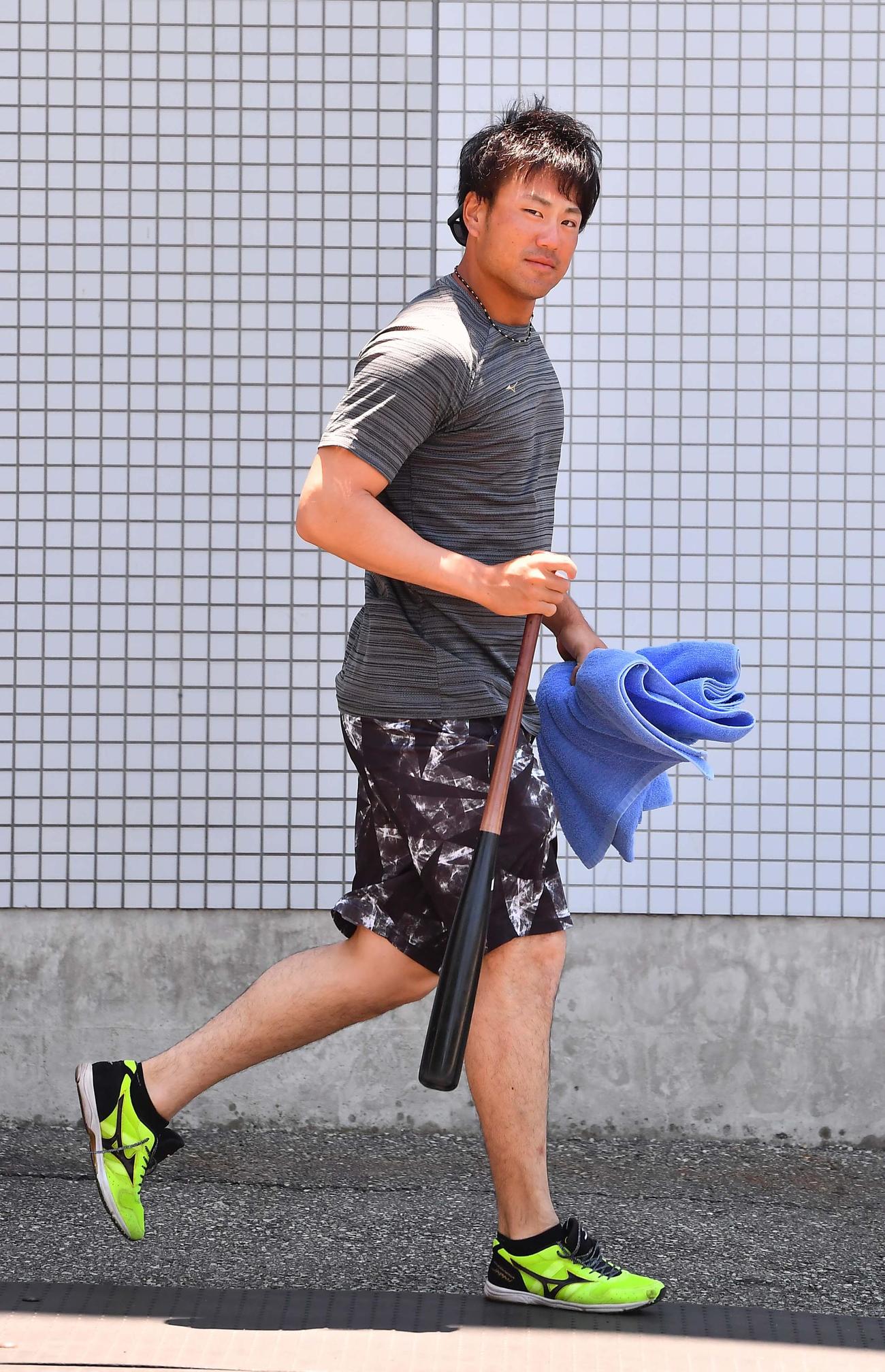 休日返上でトレーニングをして汗を流した阪神中谷将大（撮影・上田博志）