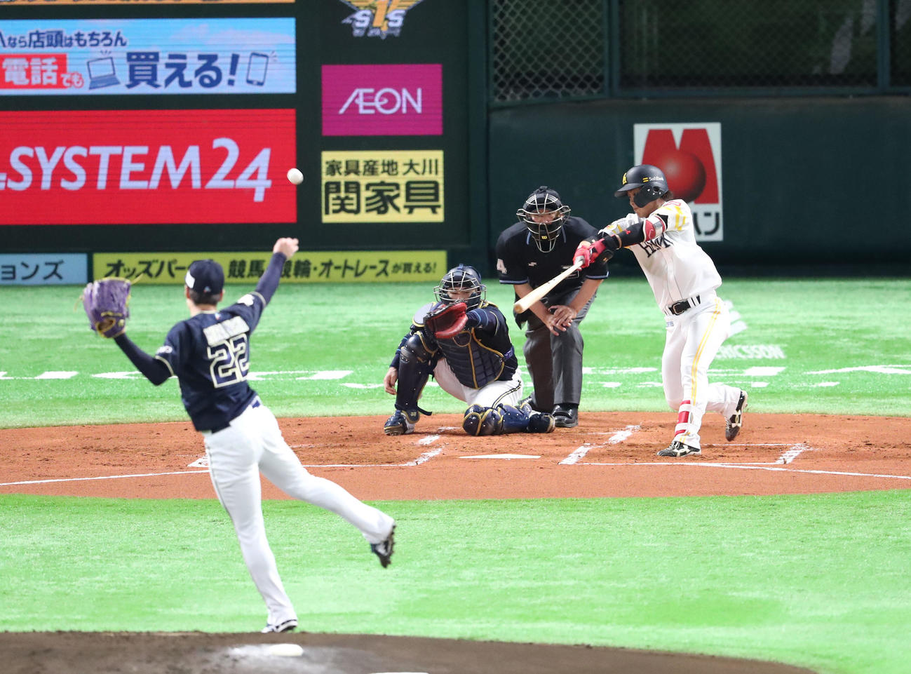 ソフトバンク対オリックス　1回裏ソフトバンク1死、今宮健太は右前安打を放つ（撮影・梅根麻紀）