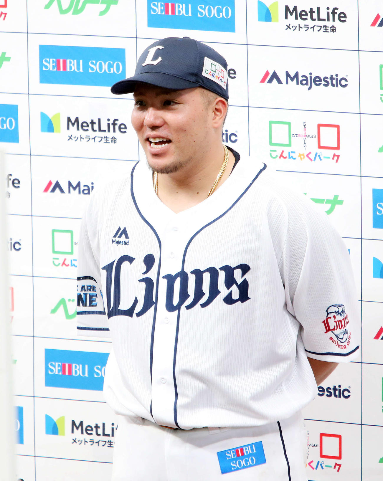 西武対楽天　報道陣の質問に答える西武山川（撮影・鈴木正人）
