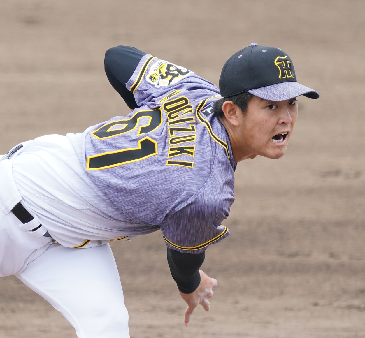 ウエスタンリーグ練習試合　中日対阪神　2回裏、力投する阪神先発登板の望月惇志（撮影・森本幸一）