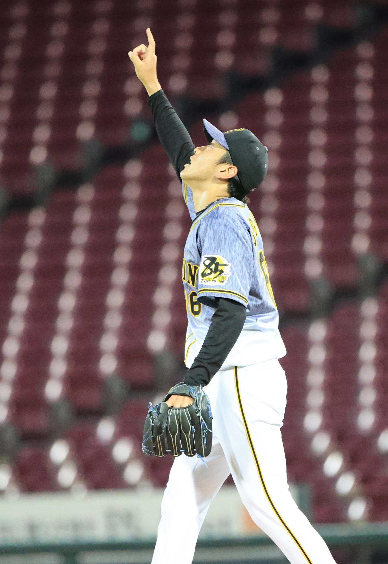 練習試合　広島対阪神　7回裏広島2死、坂倉将吾を遊飛に抑える小川一平（撮影・清水貴仁）