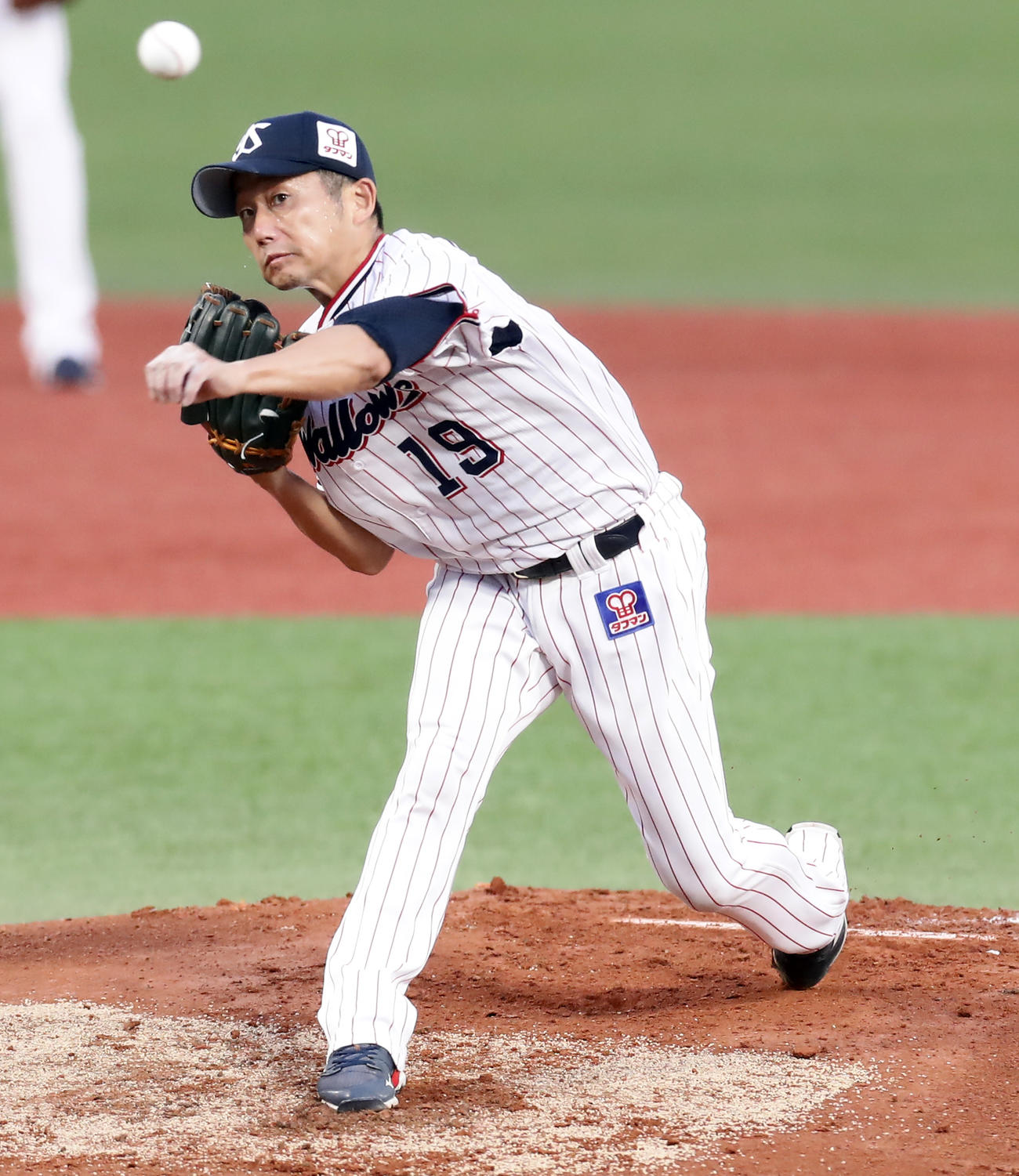 ヤクルト対楽天　力投するヤクルト先発の石川（撮影・浅見桂子）