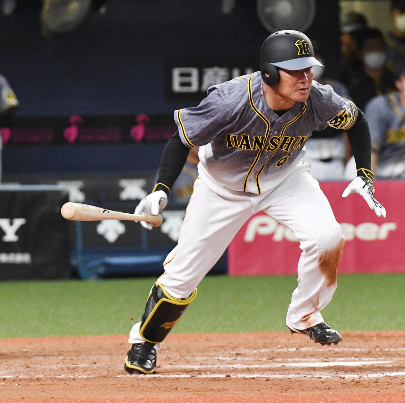 オリックス対阪神　9回表阪神1死、福留は右前打を放つ（撮影・前岡正明）