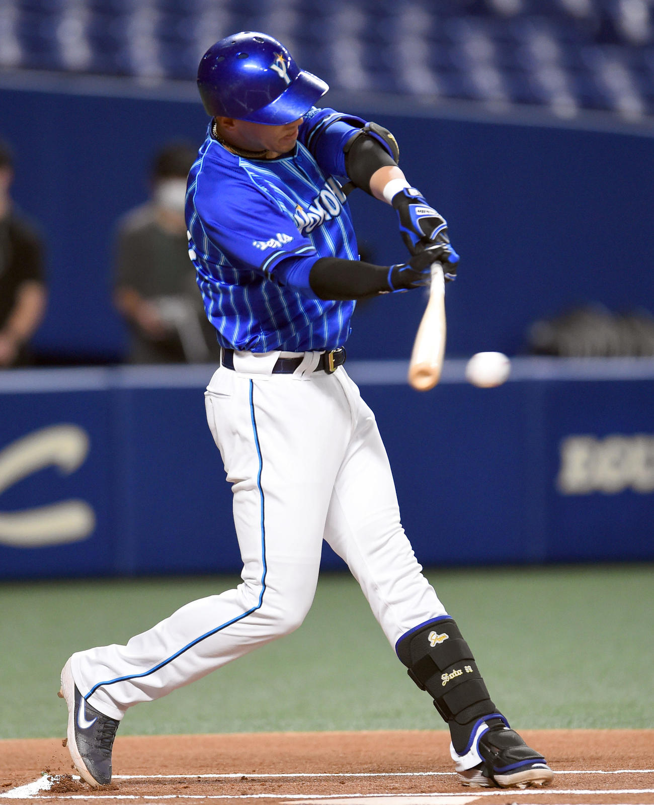 プロ野球練習試合　中日対DeNA　1回表DeNA2死、中前安打を放ったネフタリ・ソト（撮影・森本幸一）