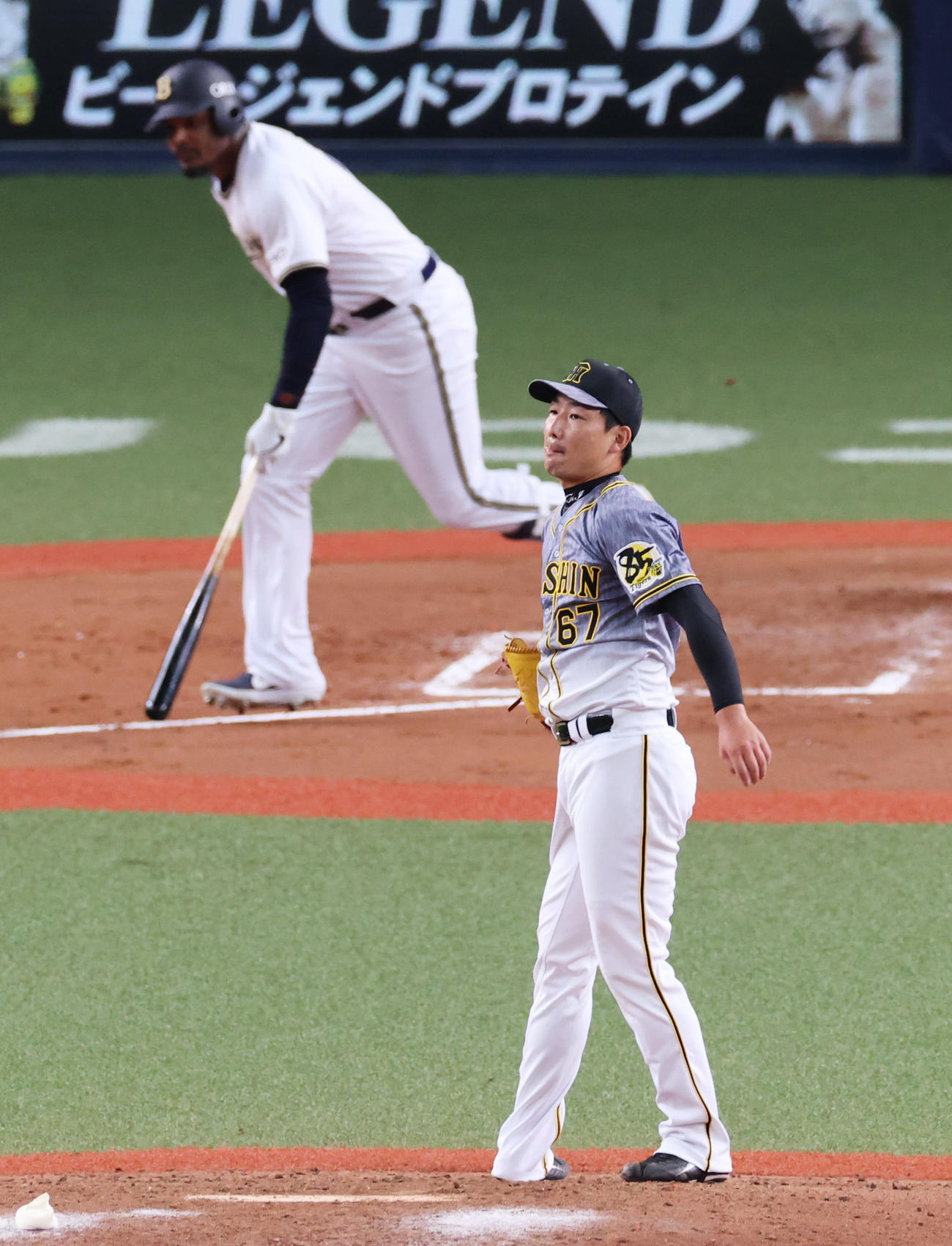 練習試合　オリックス対阪神　7回裏オリックス1死、アダム・ジョーンズを右飛に打ち取る岩崎優（撮影・清水貴仁）