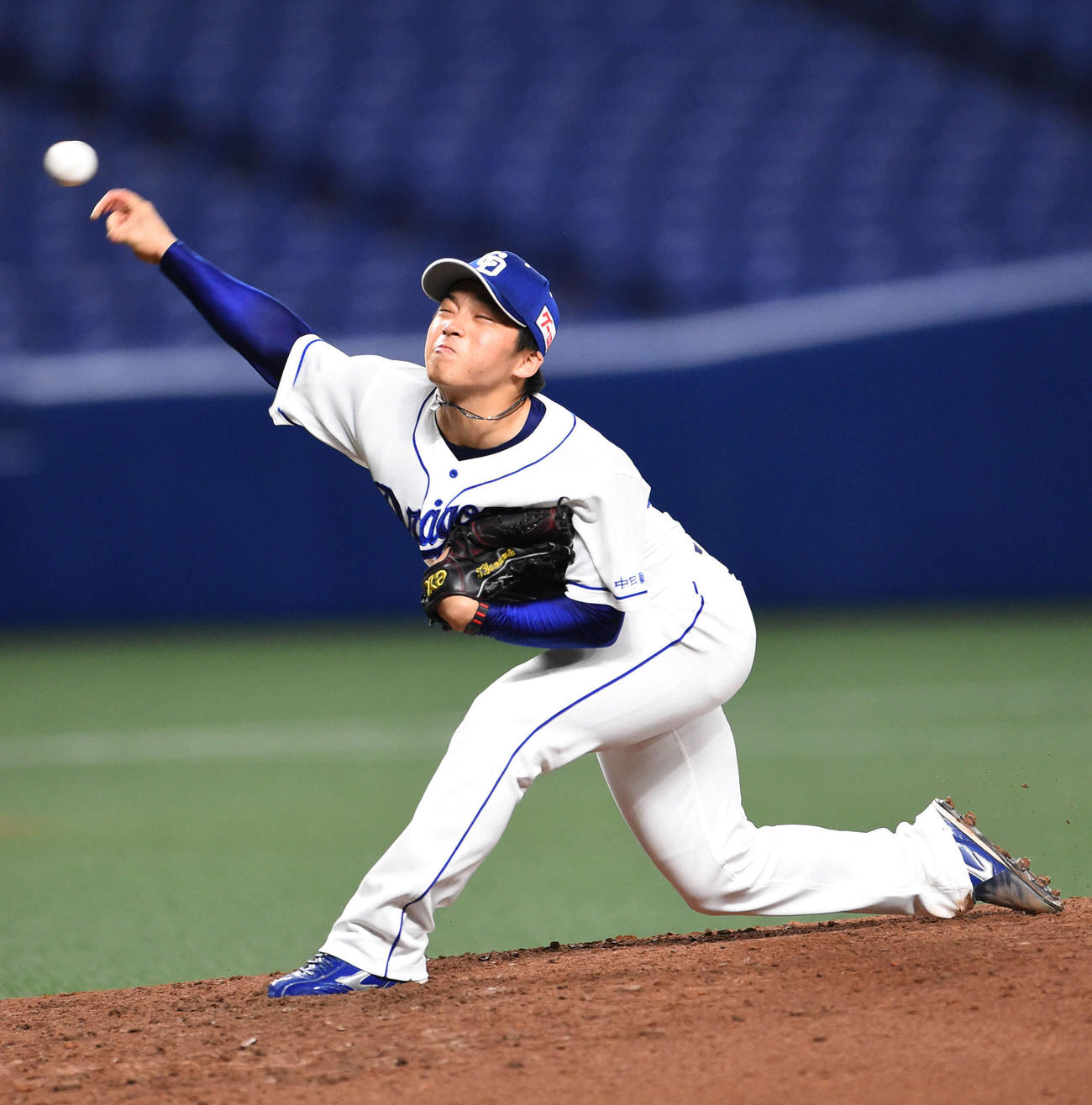 中日対DeNA　5回完全と好投した中日先発の山本（撮影・森本幸一）
