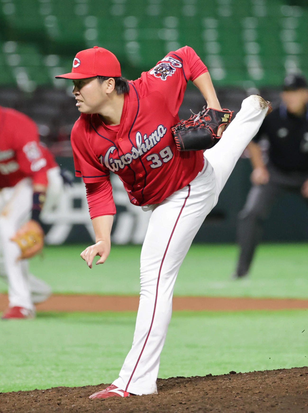 ソフトバンク対広島　7回裏を打者3人で仕留めた広島菊池保（撮影・加藤孝規）