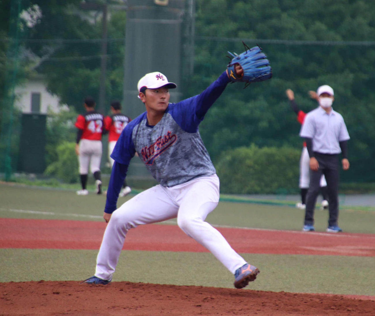 亜大対NTT東　亜大との親善試合で先発したNTT東日本・稲毛田（撮影・保坂淑子）
