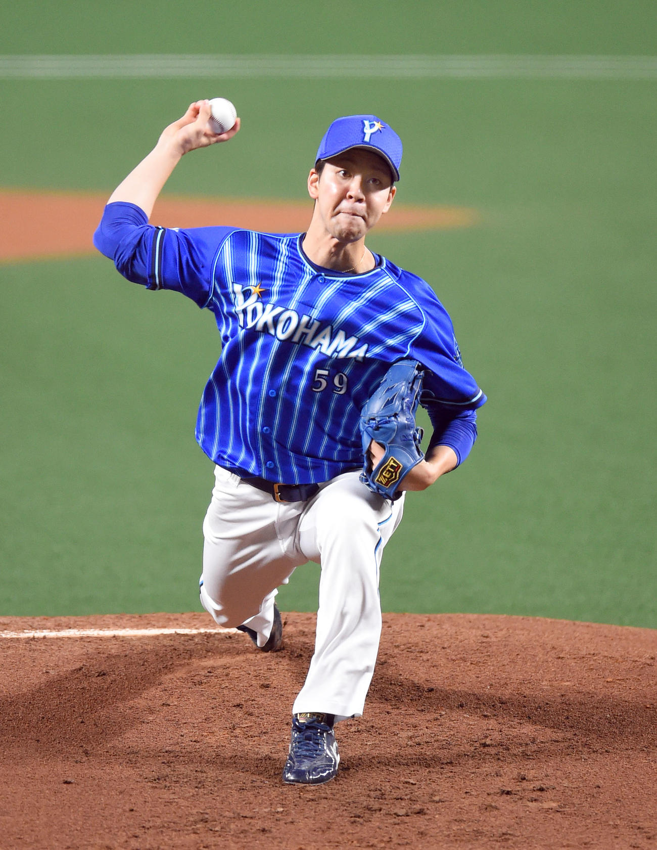 プロ野球練習試合　中日対DeNA　1回裏、先発登板するDeNA・平良拳太郎（撮影・森本幸一）