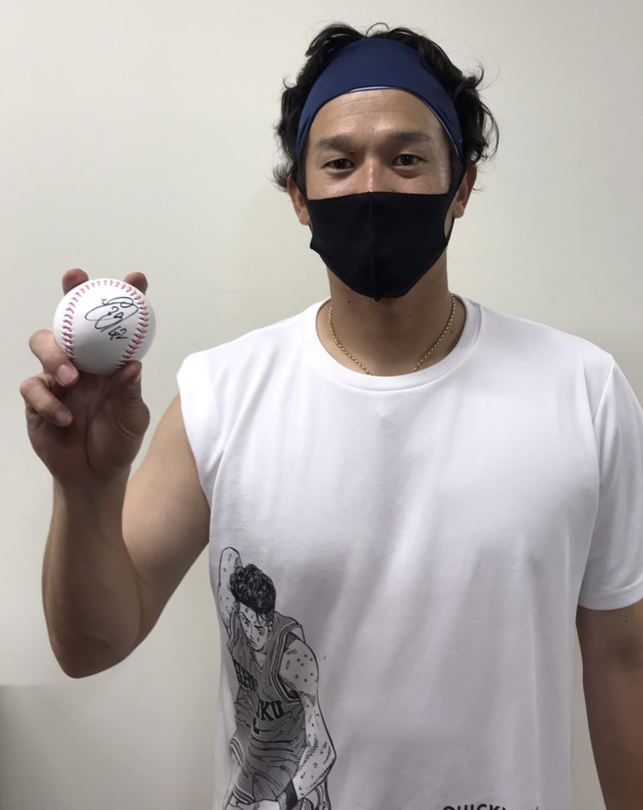 ＜Ｈ＞ヤクルト坂口智隆外野手サインボール（球団提供）
