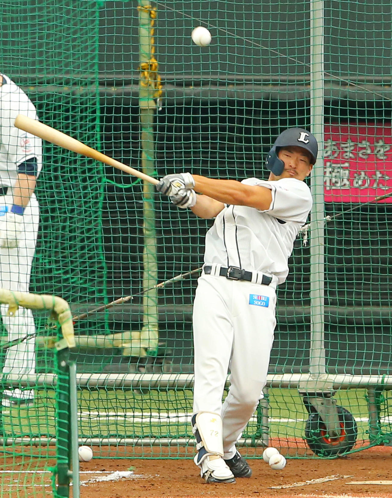 打撃練習をする西武川越（撮影・河田真司）　