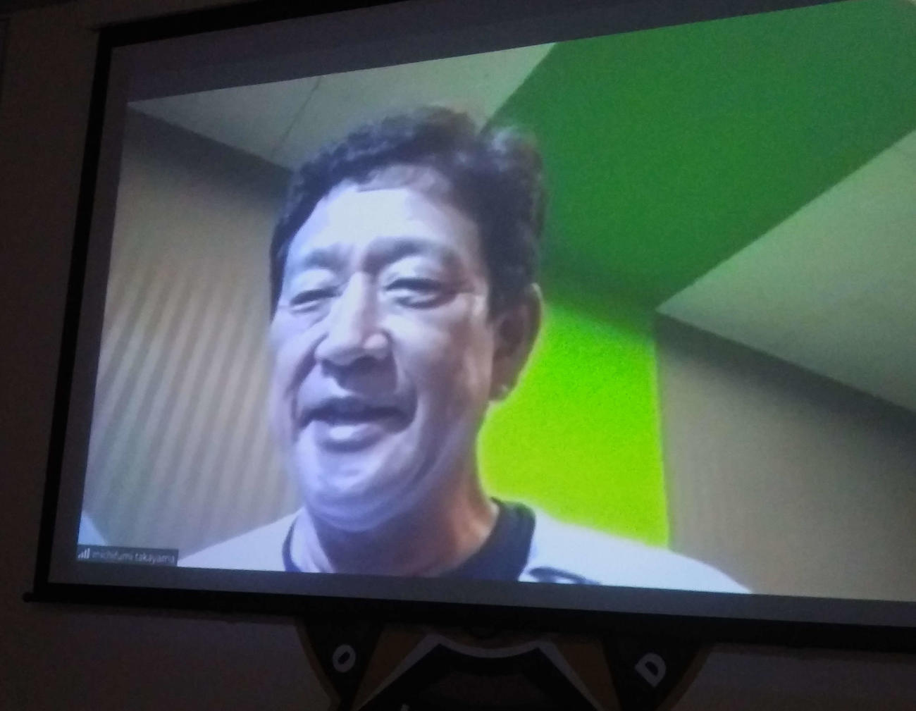 オンライン取材で笑みを浮かべる日本ハム栗山監督（撮影・中島宙恵）