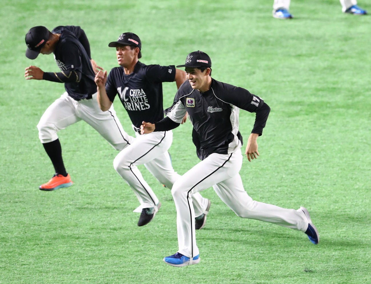 ランニングで調整する佐々木朗希（撮影・梅根麻紀）
