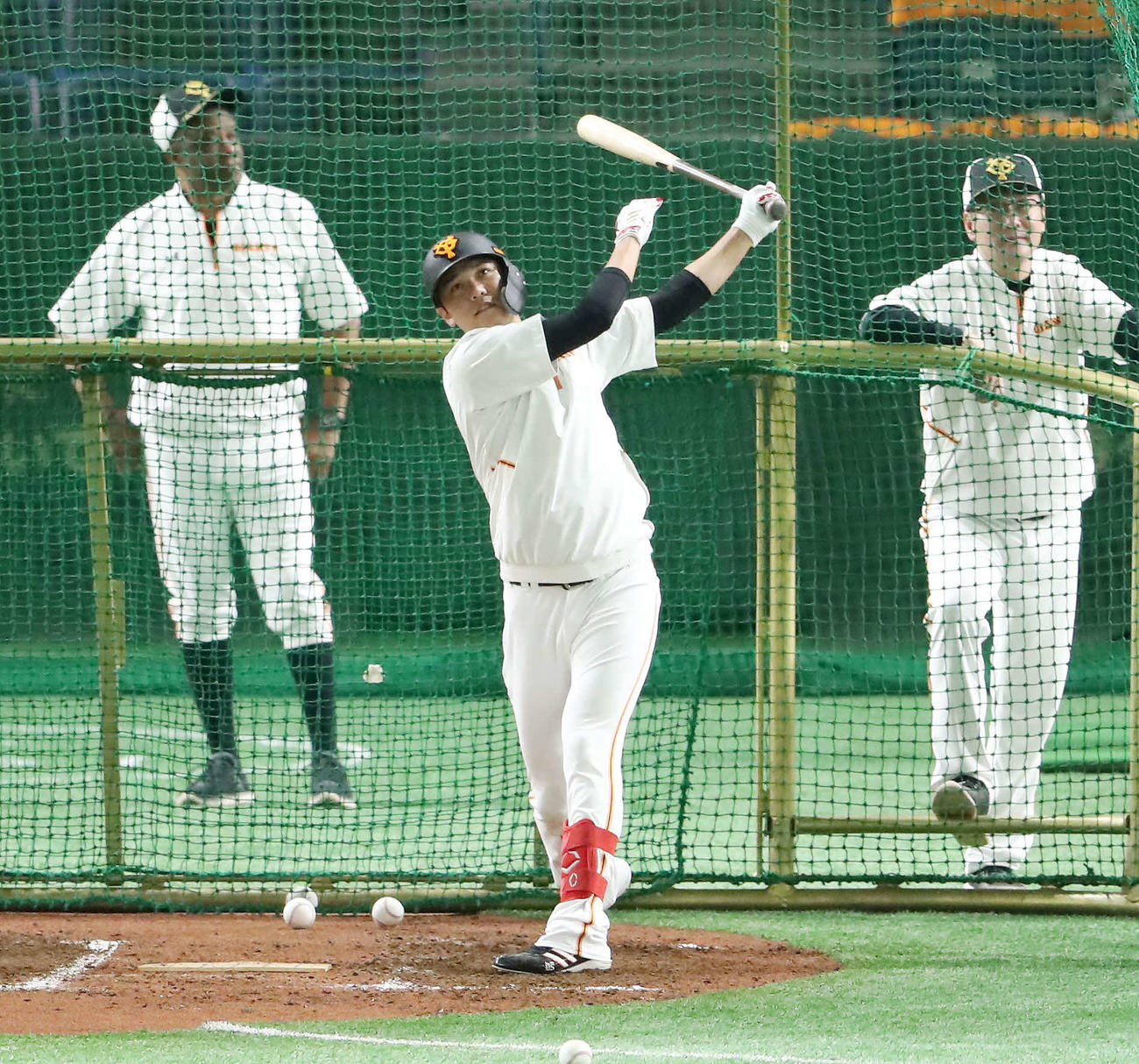巨人対阪神　試合前、打撃練習する巨人坂本（撮影・江口和貴）