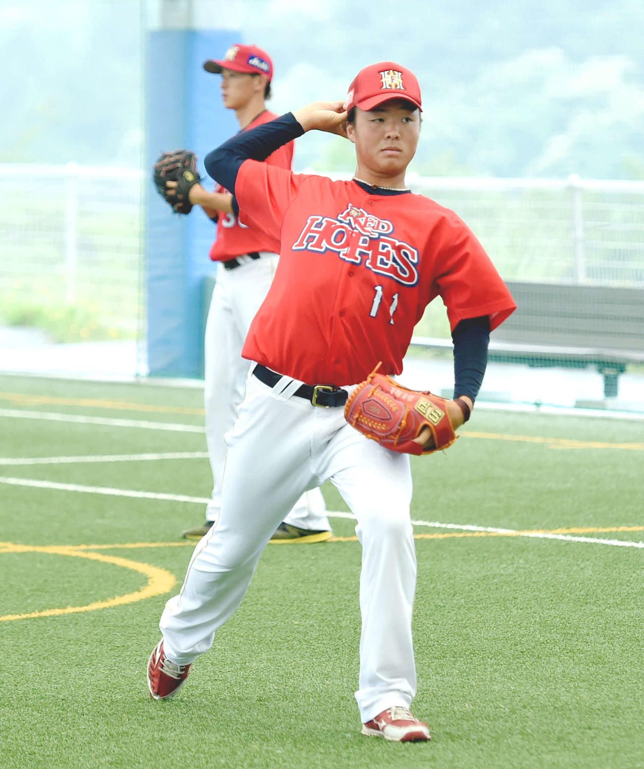 キャッチボールをするBC福島鈴木（撮影・相沢孔志）