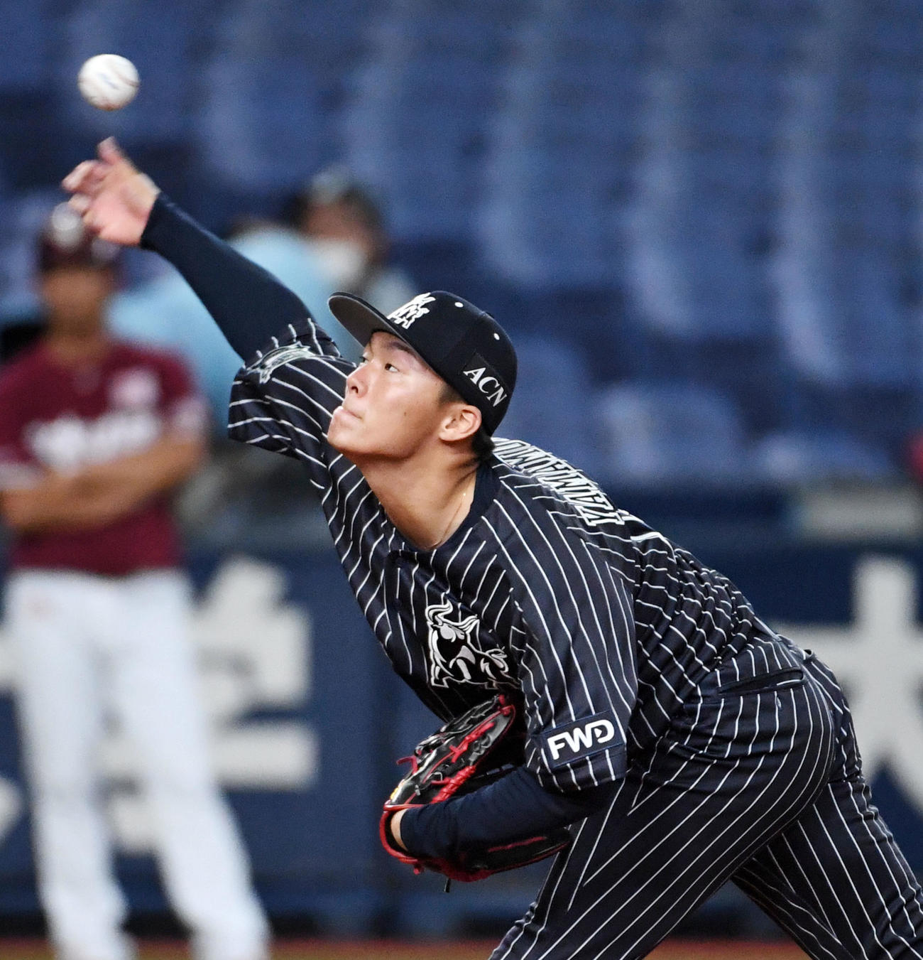 オリックス先発の山本（撮影・前岡正明）