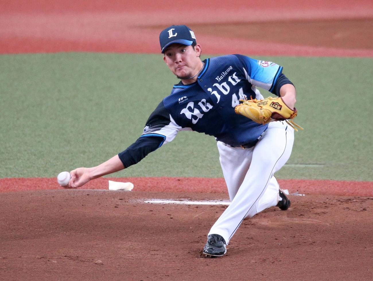 西武対日本ハム　西武先発の与座（撮影・黒川智章）